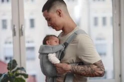 BabyBjörn Draagzak Mini - 3D Jersey - Lichtgrijs -Baby Care Verkoop 1200x800 135