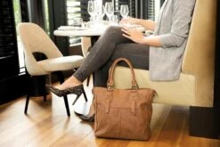 Little Company Vienna Luiertas - Cognac -Baby Care Verkoop 1200x800 14