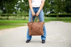 Little Company Vienna Luiertas - Cognac -Baby Care Verkoop 1200x800 15