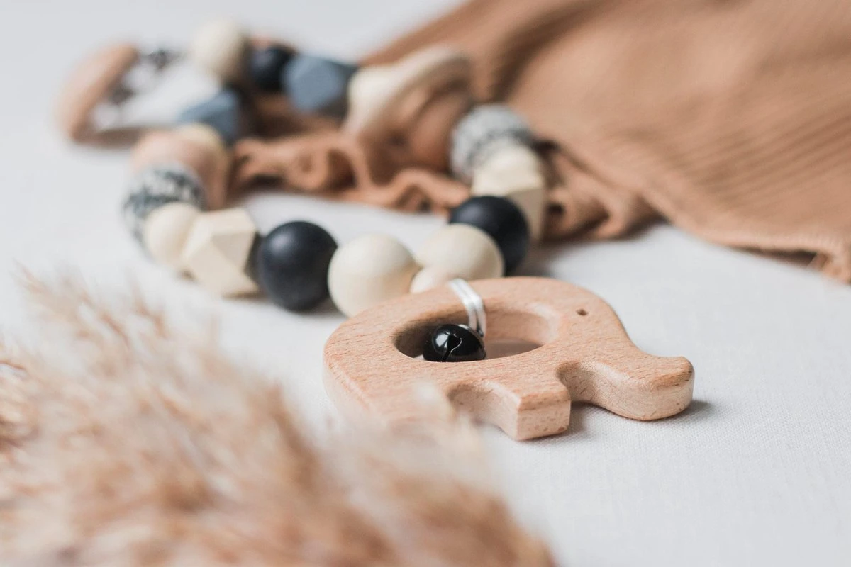 Wagenspanner Olifant - Musthave 2021 - Baby Wagenspanner Hout - Vrolijke Kinderwagenspanner - Eenvoudig Te Bevestigen - Kraamcadeau Voor Jongens En Meisjes - Baby Cadeau 4 Wagenspanner Olifant - Musthave 2021 - Baby Wagenspanner Hout - Vrolijke Kinderwagenspanner - Eenvoudig Te Bevestigen - Kraamcadeau Voor Jongens En Meisjes - Baby Cadeau - Image 4