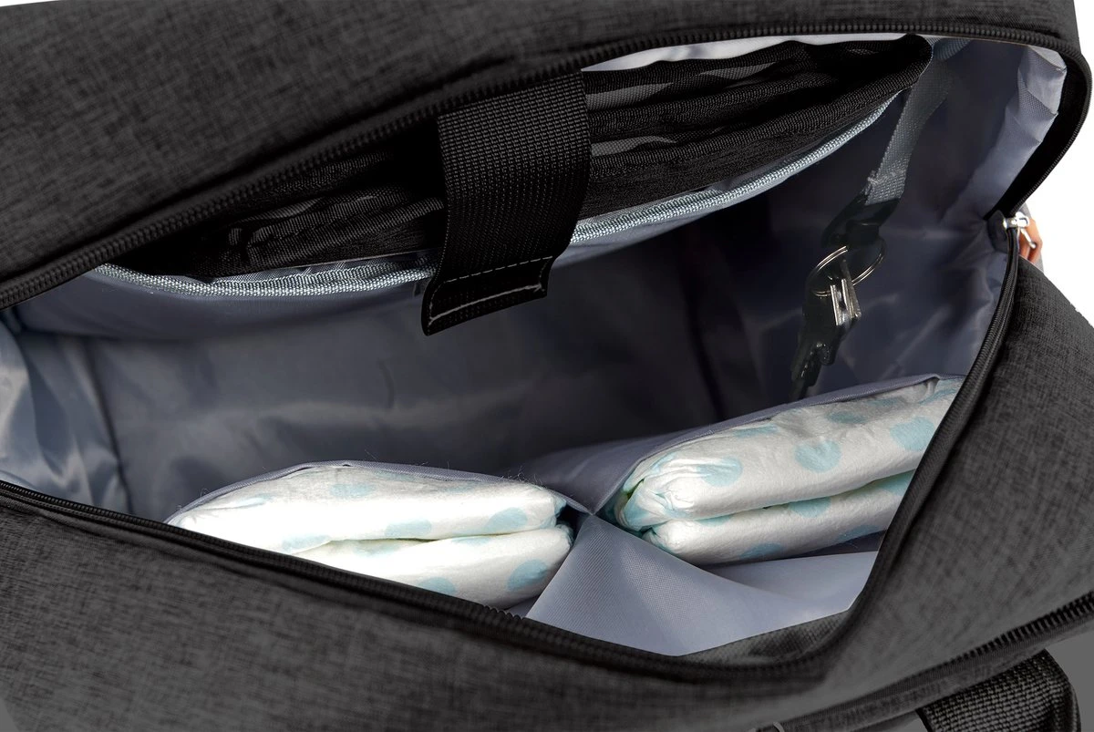 Brisby Slijtvaste Luiertas – Verzorgingstas – Met Buggymontage - Zwart 6 Brisby Slijtvaste Luiertas – Verzorgingstas – Met Buggymontage - Zwart - Image 6