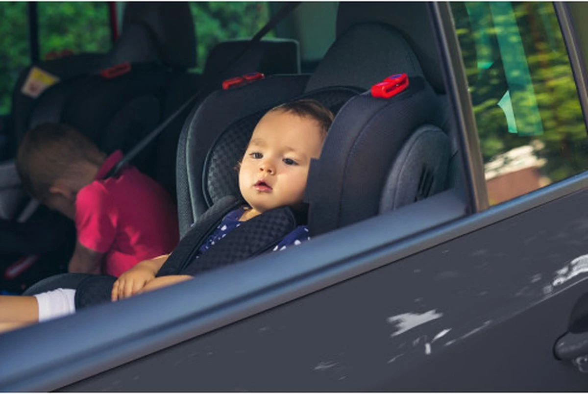 Carkids Verstelbaar Kinderautostoeltje Zwart En Wit | Kinderautostoel Groep 1-2-3 | Kinderen Van 9 Maanden-12 Jaar | 9-36 Kg 12 Carkids Verstelbaar Kinderautostoeltje Zwart En Wit | Kinderautostoel Groep 1-2-3 | Kinderen Van 9 Maanden-12 Jaar | 9-36 Kg - Image 12