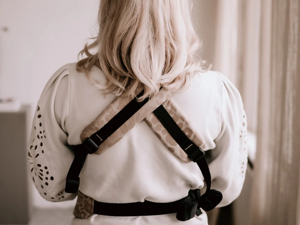 Draagzak - Cross & Go - Pure Baby Love - Panter Taupe - Maat 44 T/m 74 2 Draagzak - Cross & Go - Pure Baby Love - Panter Taupe - Maat 44 T/m 74 - Image 2