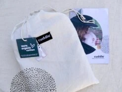 Cuddie Baby Draagdoek - Premium Organic Baby Draagdoek Gemaakt Van Bio Katoen - Newborns Tot 15 Kg - Baby Cadeau - Met Wenskaart - Sand 20 Cuddie Baby Draagdoek - Premium Organic Baby Draagdoek Gemaakt Van Bio Katoen - Newborns Tot 15 Kg - Baby Cadeau - Met Wenskaart - Sand -Baby Care Verkoop 1200x901