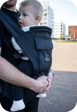 Deryan Pack Luxe Ergonomische Draagzak - Babydrager + Opbergvakjes - Zwart 33 Deryan Pack Luxe Ergonomische Draagzak - Babydrager + Opbergvakjes - Zwart -Baby Care Verkoop 824x1200 2