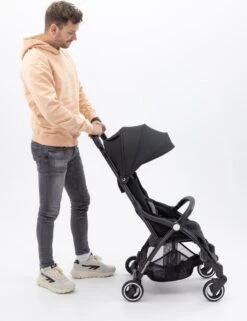 Hamilton By Yoop X1 Plus Buggy – Nieuw, Hoger, Uitgebreider 2023 Model – Premium Stroller Met One Hand Folding Technologie – Zwart – Lichte, Verstelbare En Wendbare Kinderwagen Met Vele Gemakken 28 Hamilton By Yoop X1 Plus Buggy – Nieuw, Hoger, Uitgebreider 2023 Model – Premium Stroller Met One Hand Folding Technologie – Zwart – Lichte, Verstelbare En Wendbare Kinderwagen Met Vele Gemakken -Baby Care Verkoop 924x1200 1
