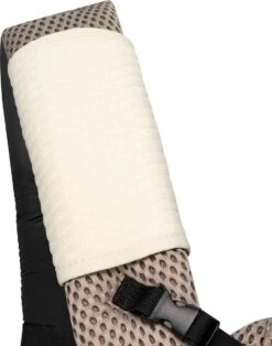 Dooky Ergonomische Draagzak Urban Comfort Beige Desert -Baby Care Verkoop 945x1200 3